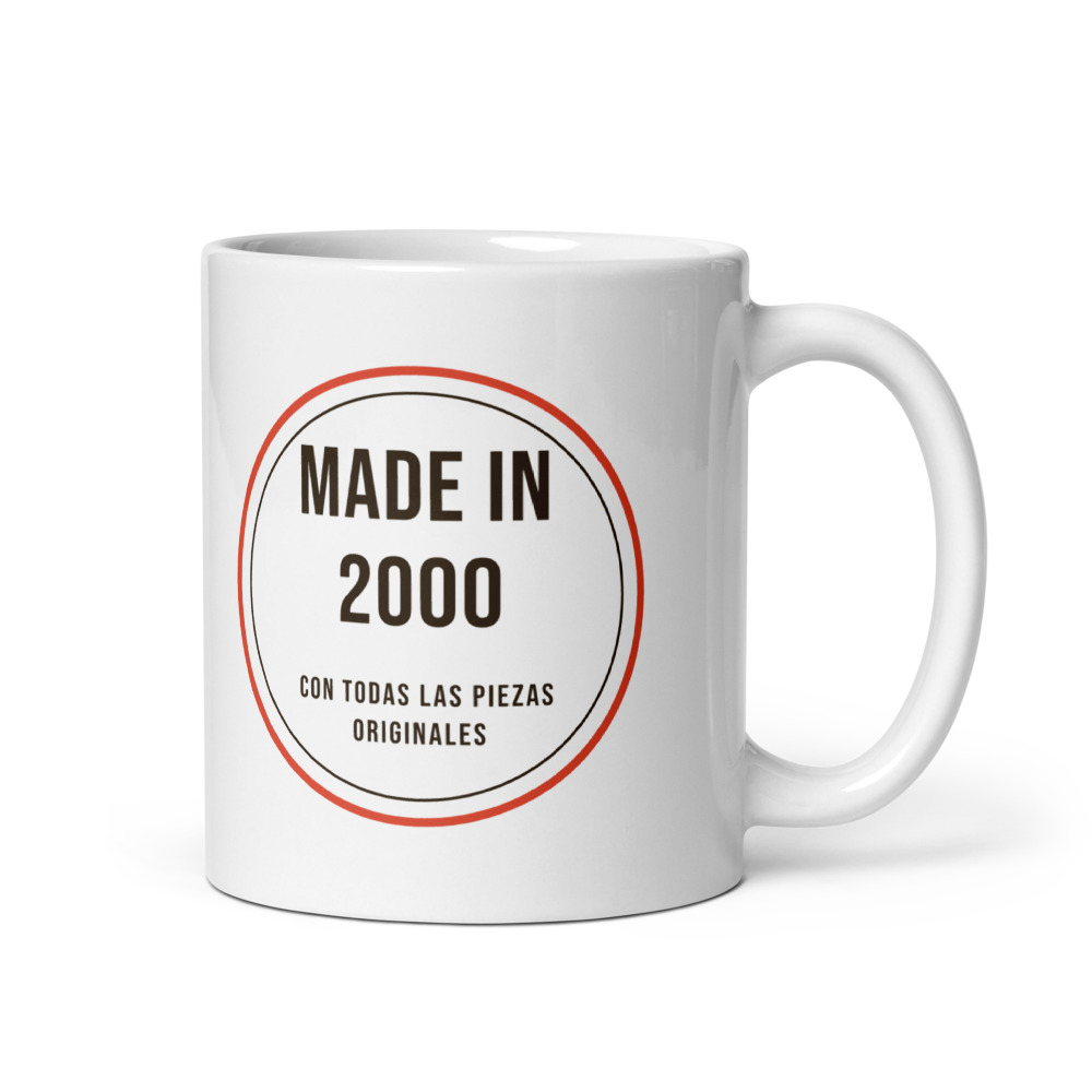 Taza Made in 2000 con todas las piezas originales